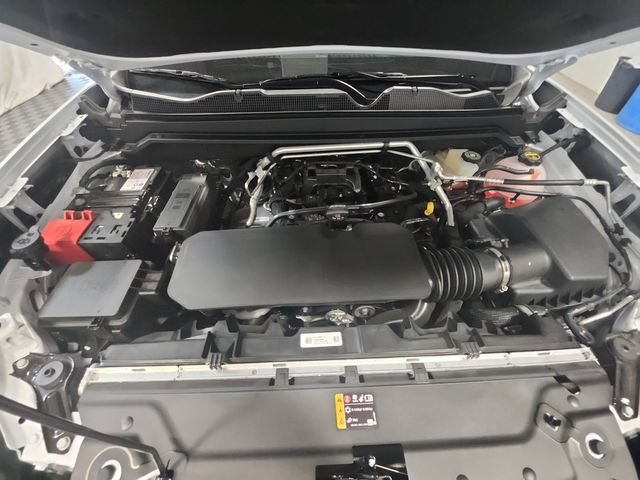 New 2026 Summit White GMC AT4 image 18