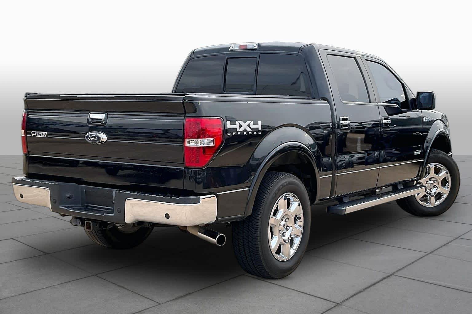 Used 2014 Tuxedo Black Metallic Ford Lariat image 14