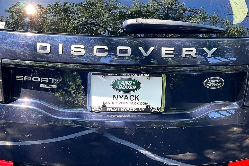 Used 2019 Loire Blue Metallic Land Rover HSE image 34