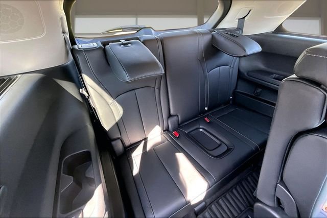 New 2027 MINERAL BLACK INFINITI LUXE image 27