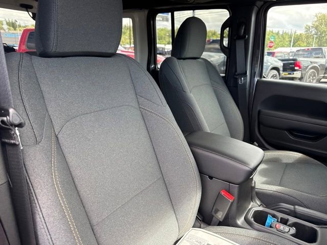 New 2026 Granite Crystal Metallic Clear-Coat Exterior Paint Jeep Sport S image 10