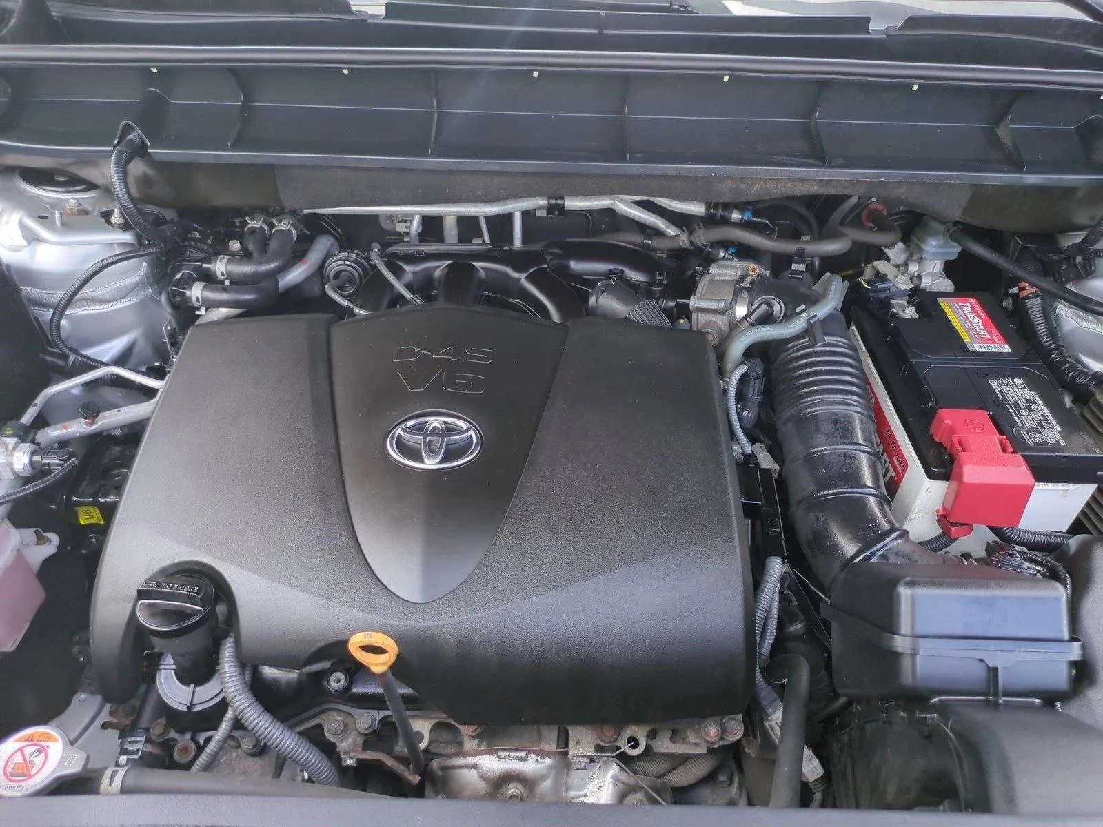 Used 2020 Celestial Silver Metallic Toyota XLE image 23