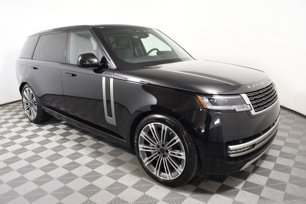 New 2026 Santorini Blk Land Rover SE image 8