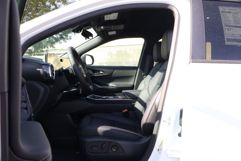 2027 Chevrolet Equinox LT - Photo 14
