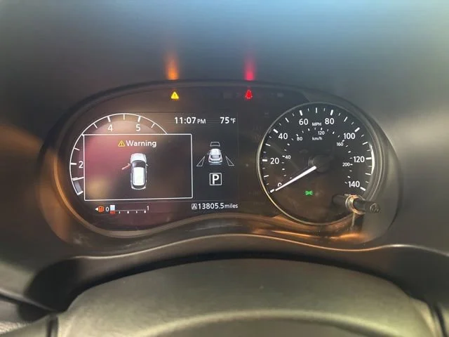 Used 2022  Nissan SR image 4