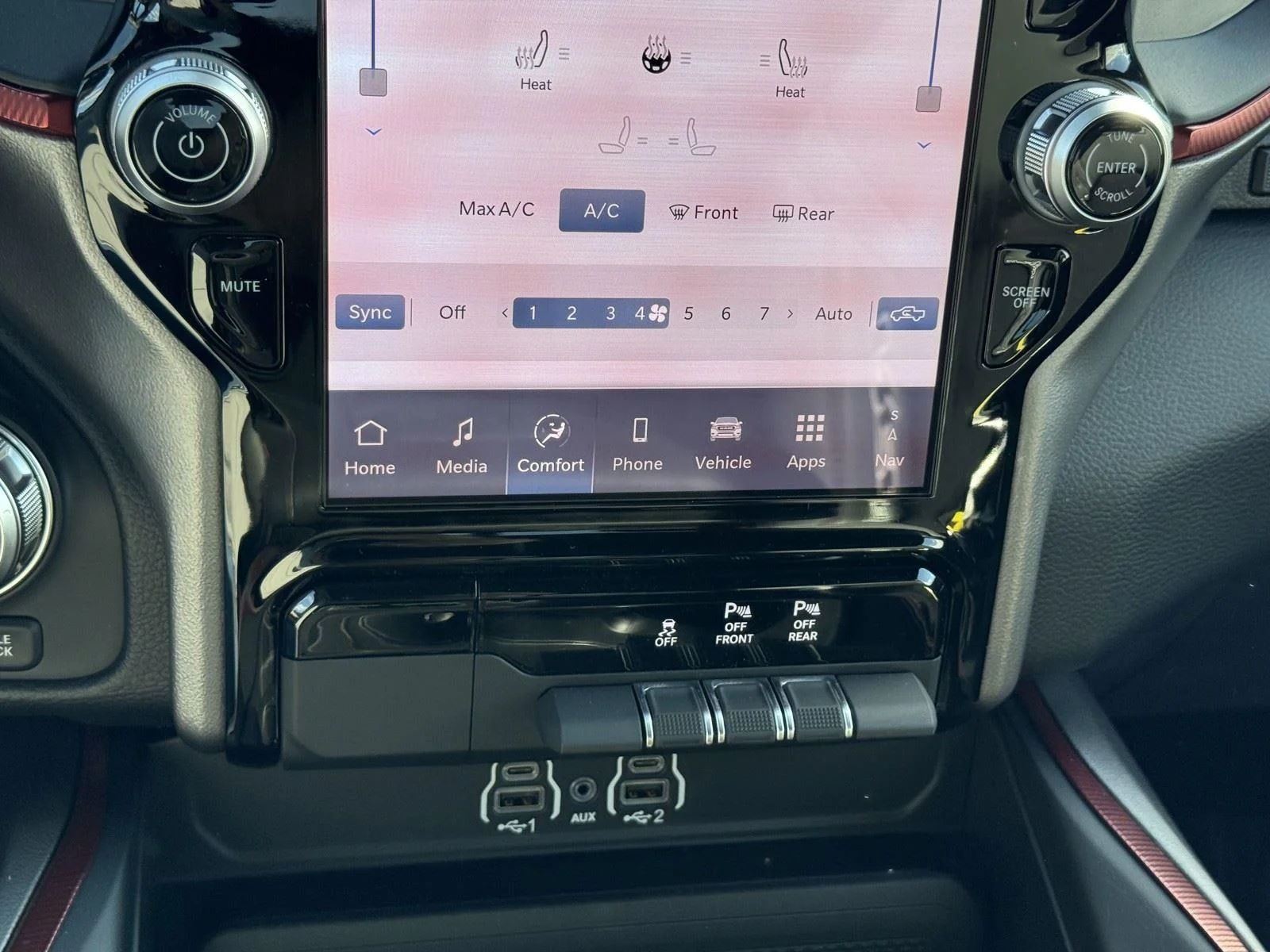 2026 RAM 1500 Rebel - Photo 15