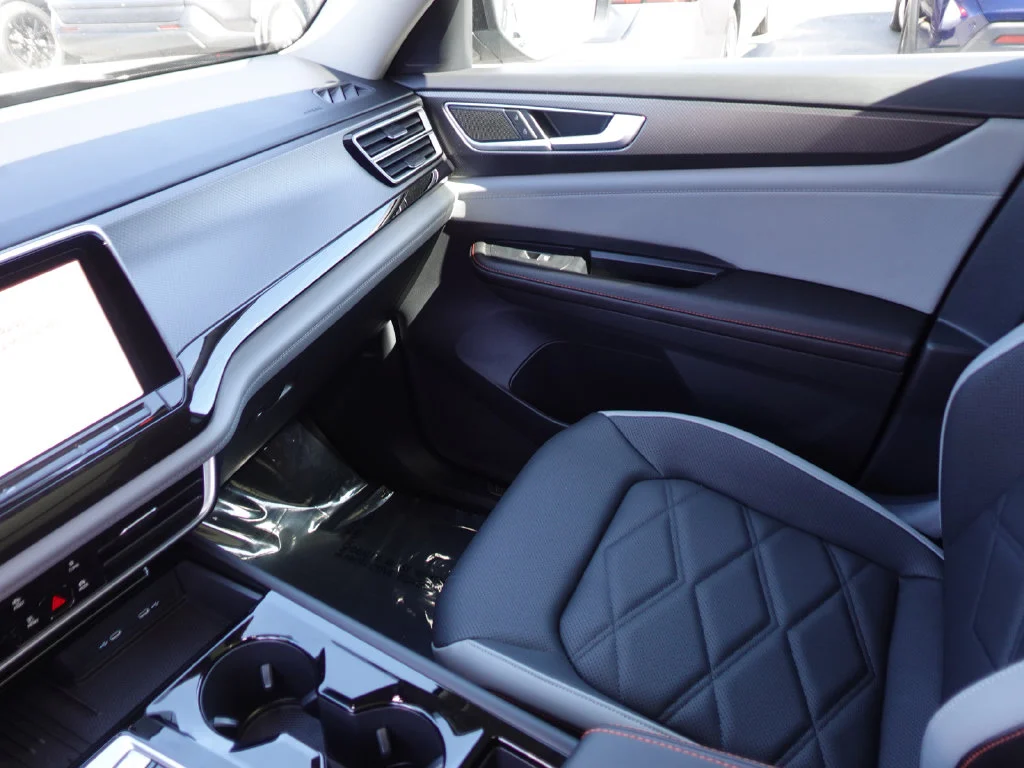 Used 2026 Green Pearl Volkswagen Peak Edition image 20