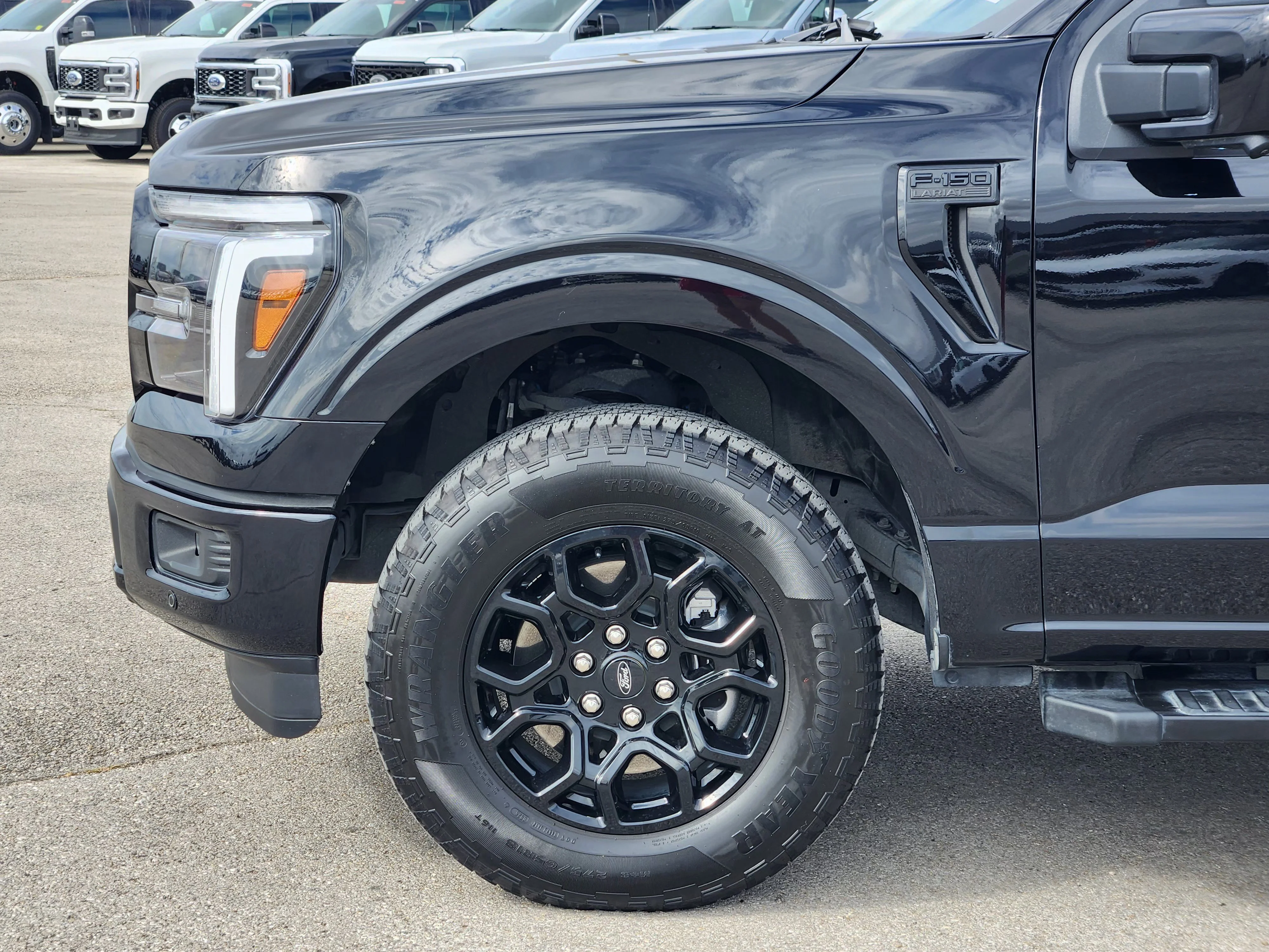 Used 2025 Black Ford Lariat image 9