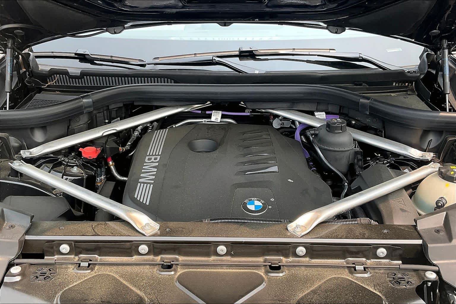 Used 2026 Carbon Black Metallic BMW xDrive40i image 33
