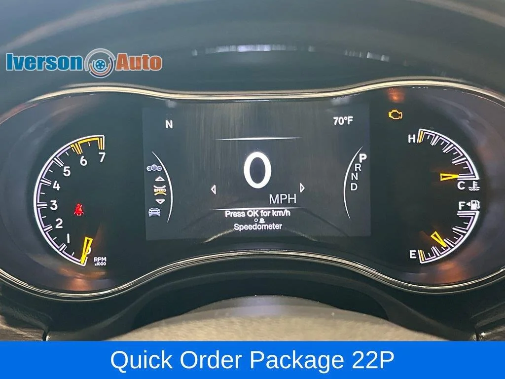 Used 2020 Diamond Black Crystal Pearlcoat Jeep Overland image 19