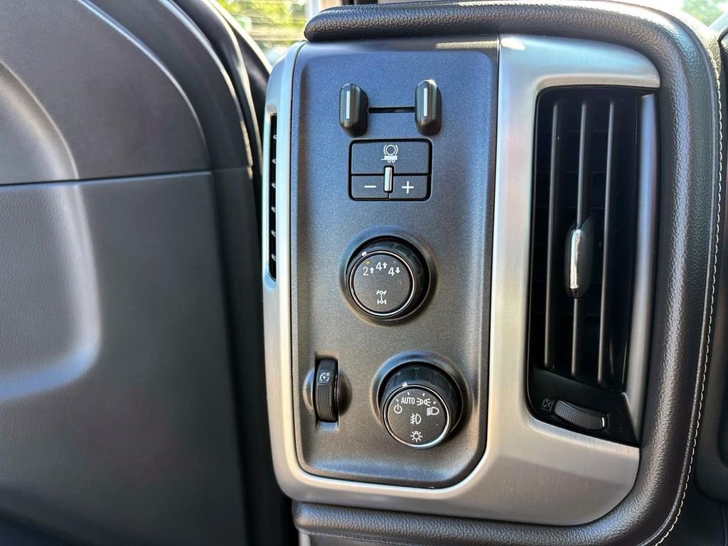 Used 2019 Silver GMC SLE image 16