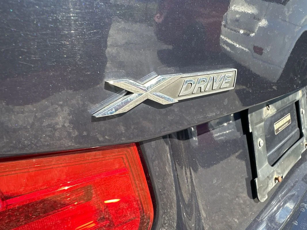 Used 2014  BMW xDrive image 15