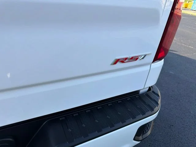 Used 2026 Summit White Chevrolet RST image 18