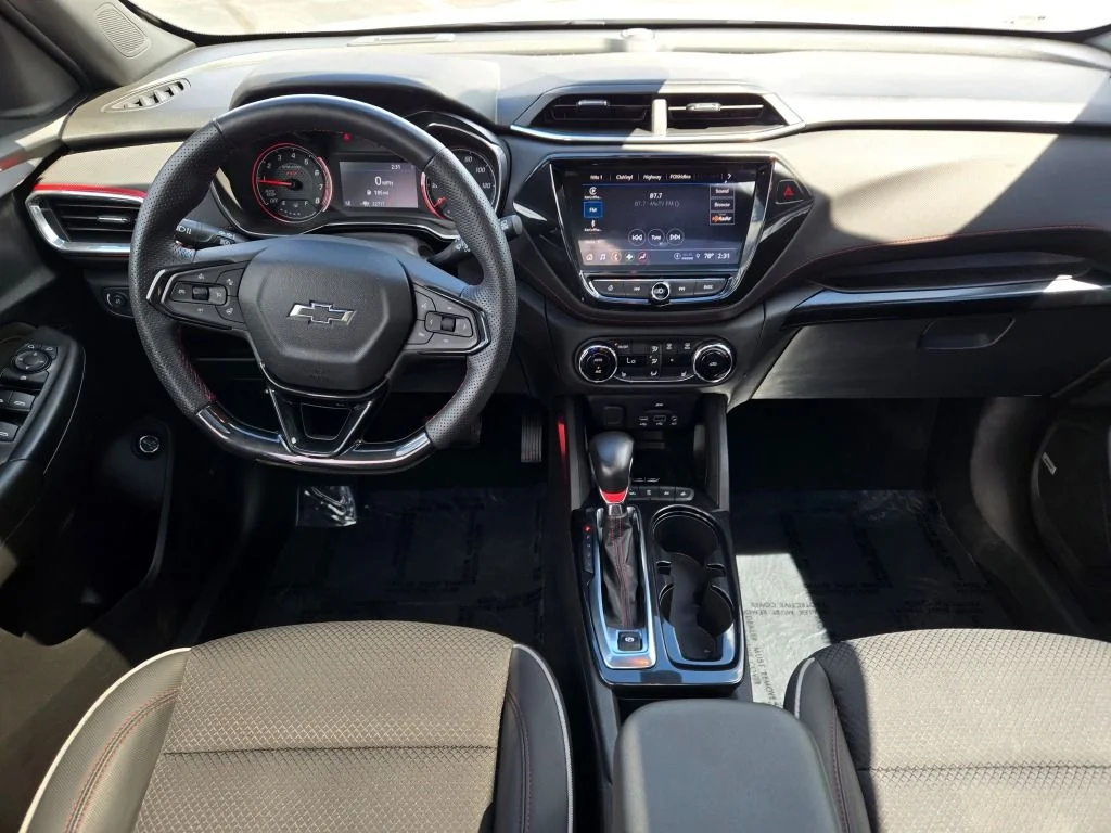 Used 2022 White Chevrolet RS image 18