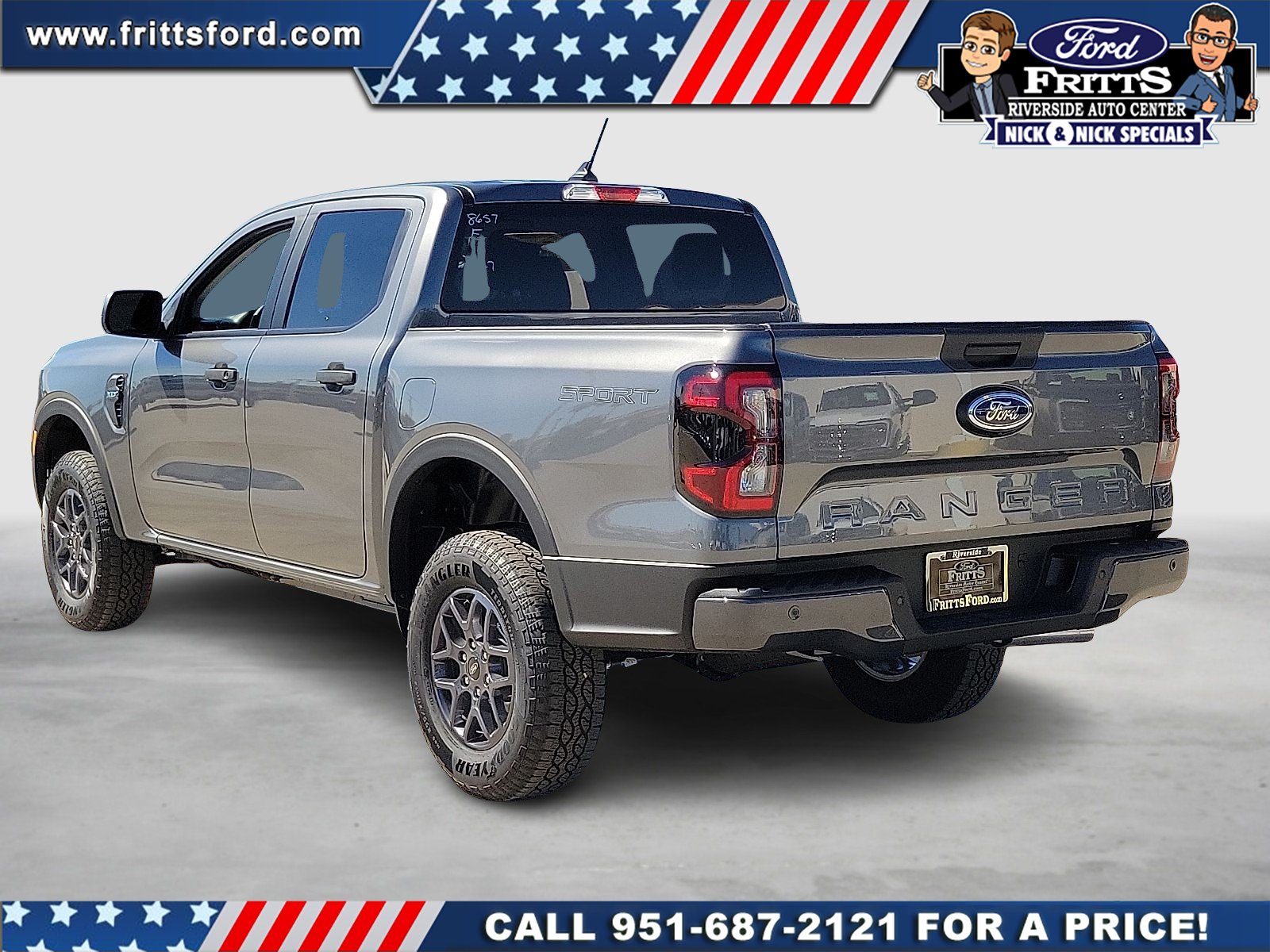 New 2026 Carbonized Gray Metallic Ford XLT image 2