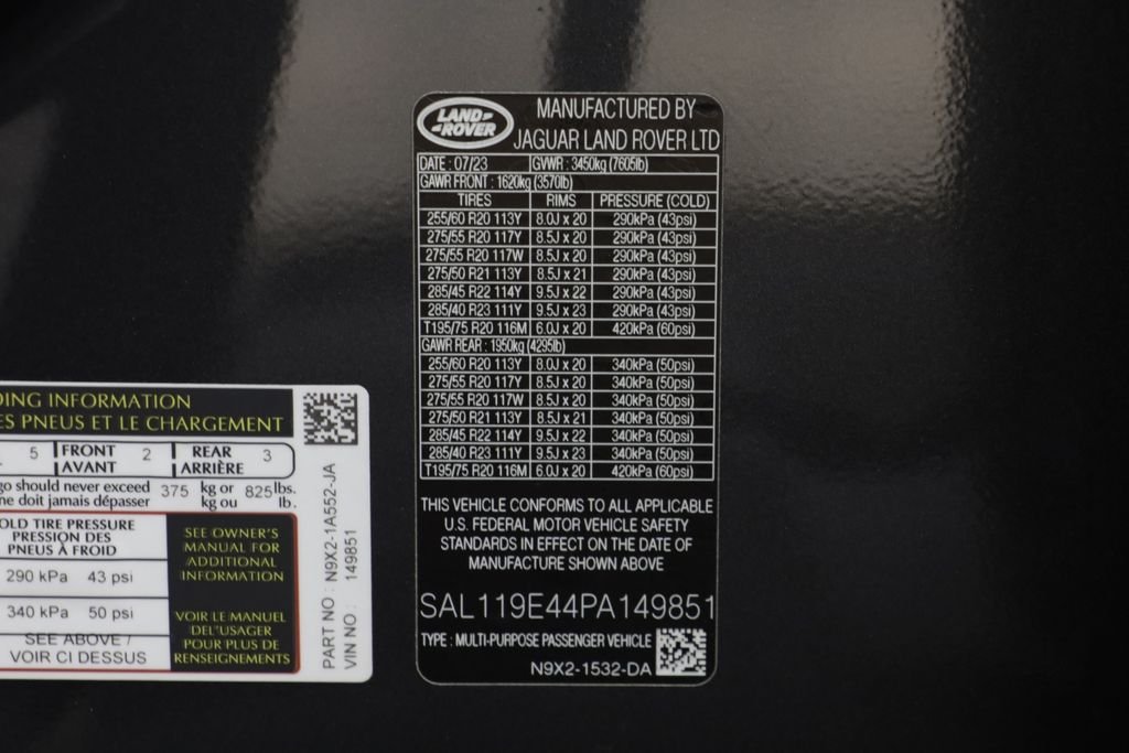 Used 2023 Gray Land Rover Autobiography image 26