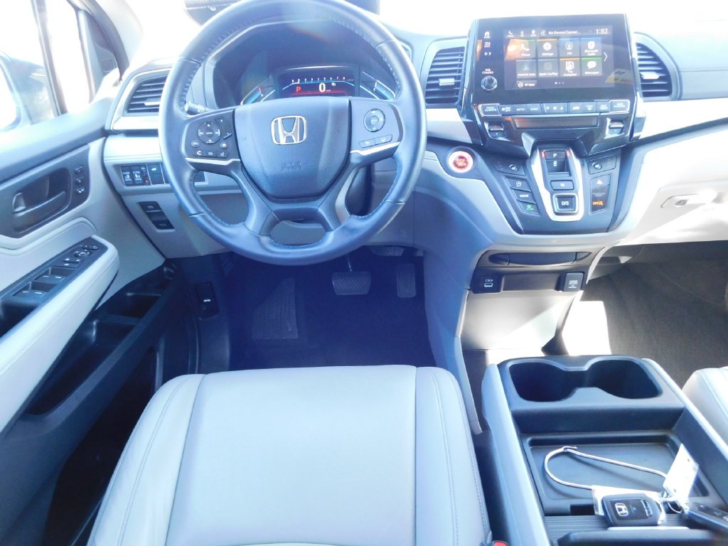 Certified Used 2024 Lunar Silver Metallic Honda EX-L image 17