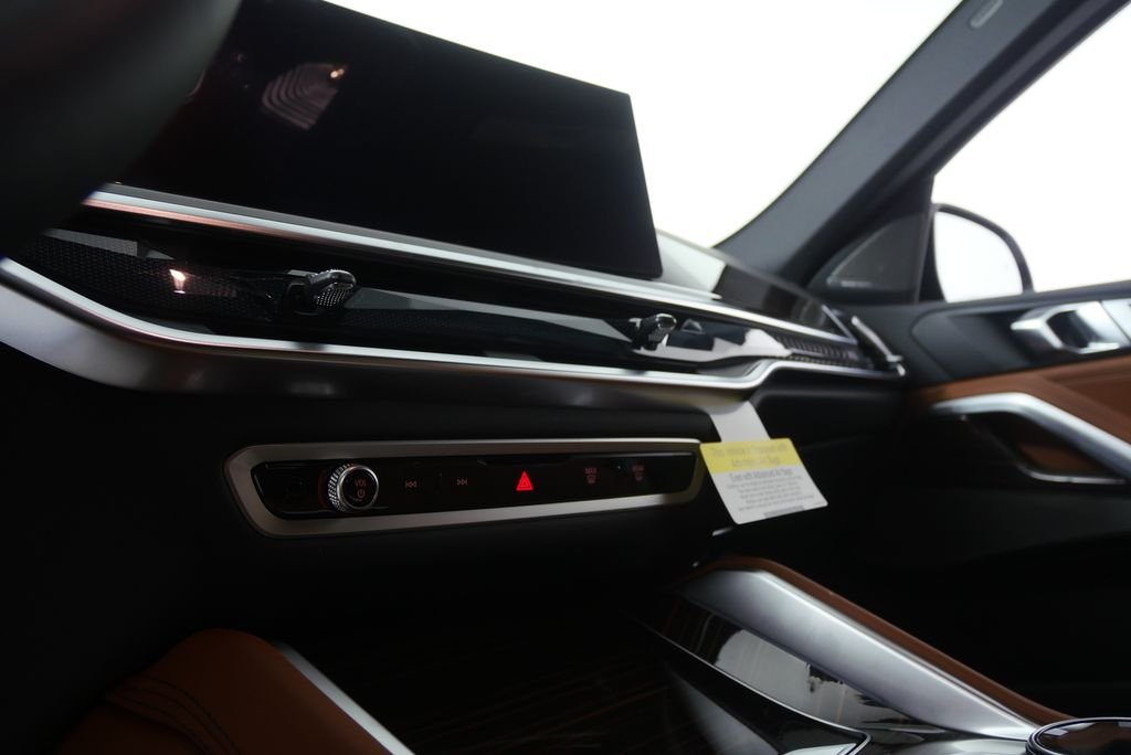 New 2027 Alpine White BMW xDrive40i image 19