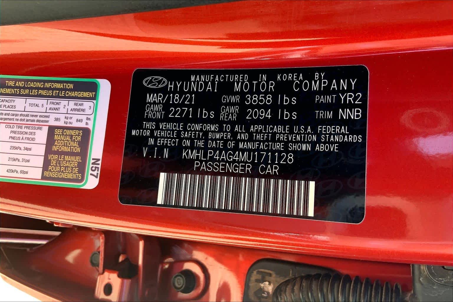 Used 2021 Lava Orange Hyundai Limited image 29