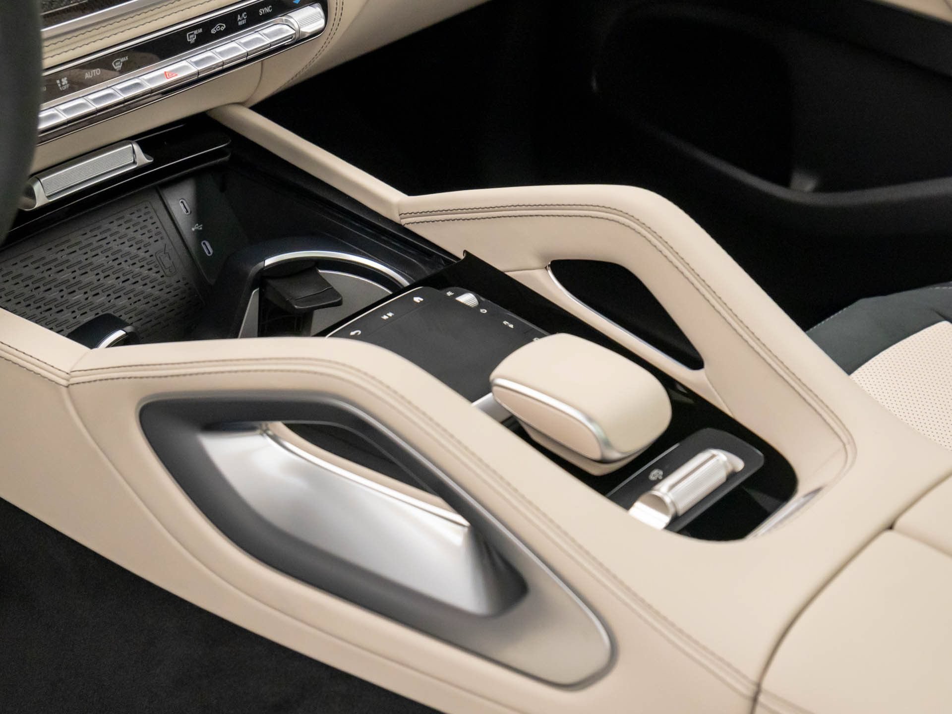 New 2026 Polar White Mercedes-Benz GLE 63 S AMG® image 52