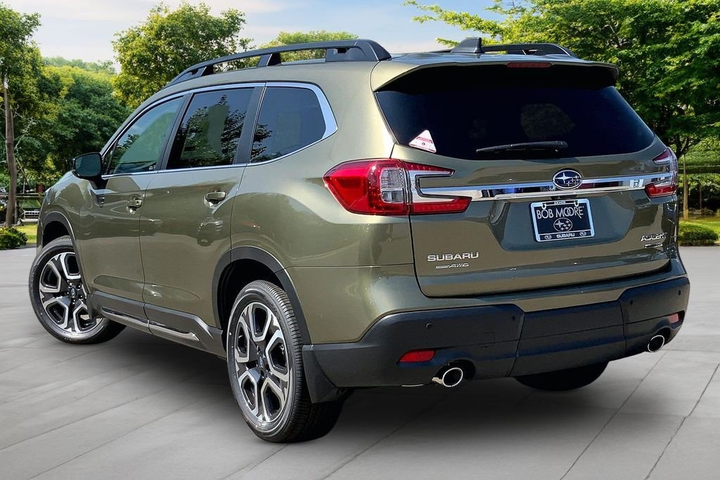 New 2026 AUTUMN GREEN METALLIC Subaru Limited 7-Passenger image 3
