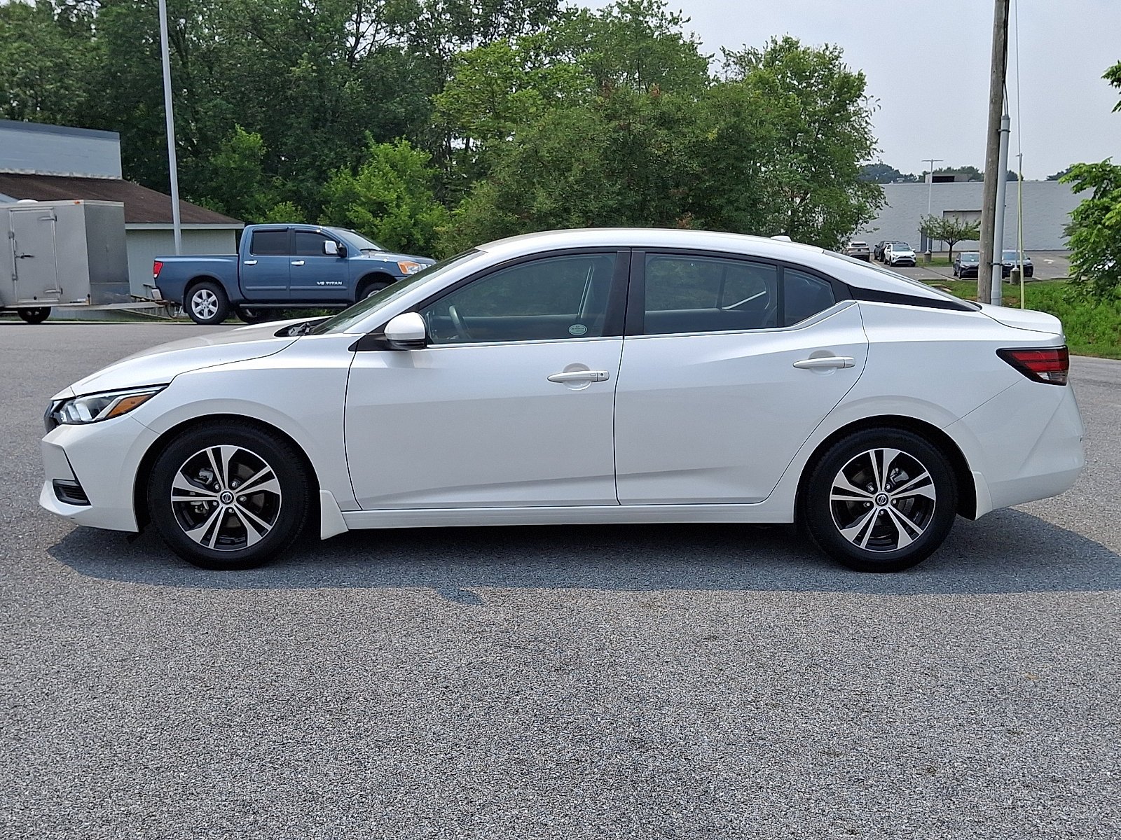 Used 2020 Aspen White Tricoat Nissan SV image 4
