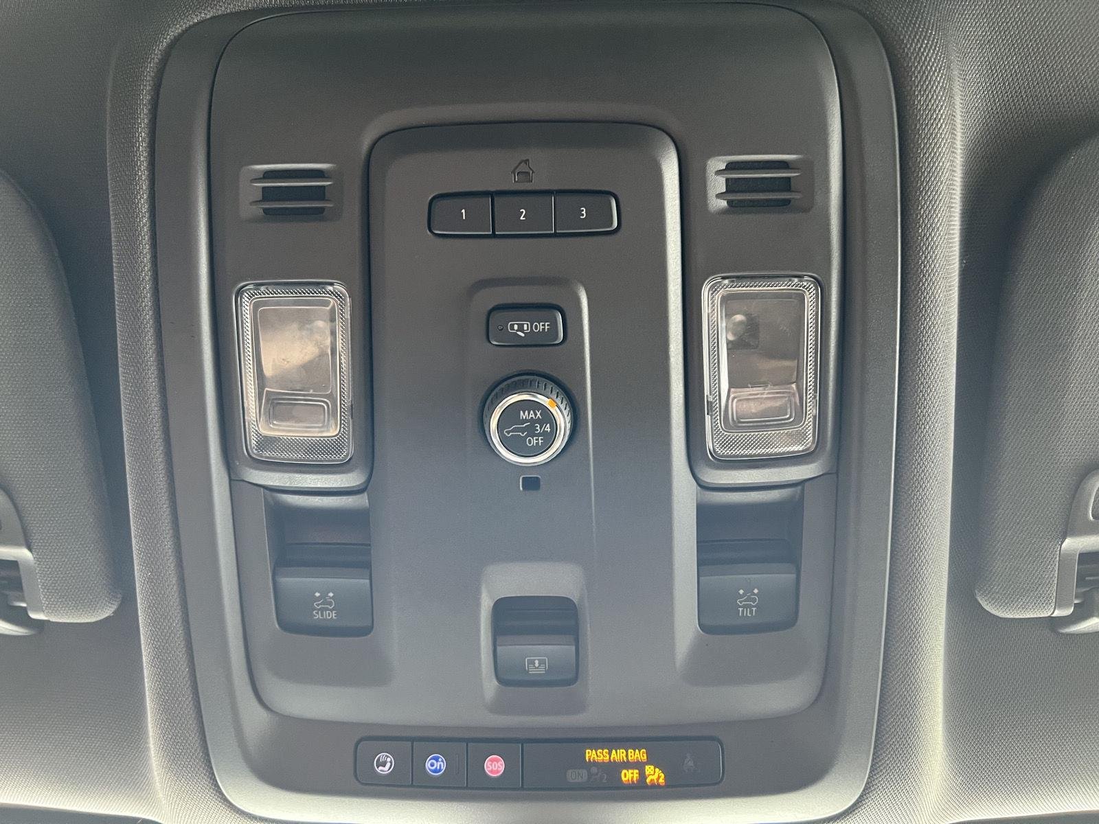 Used 2022 Summit White Chevrolet LT image 15