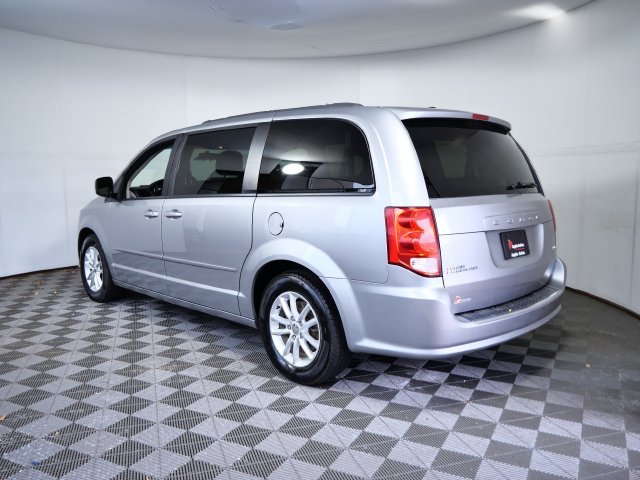 Used 2016 Silver Dodge SXT image 4