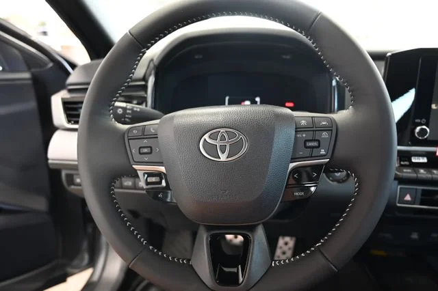 2026 Toyota Camry SE - Photo 22
