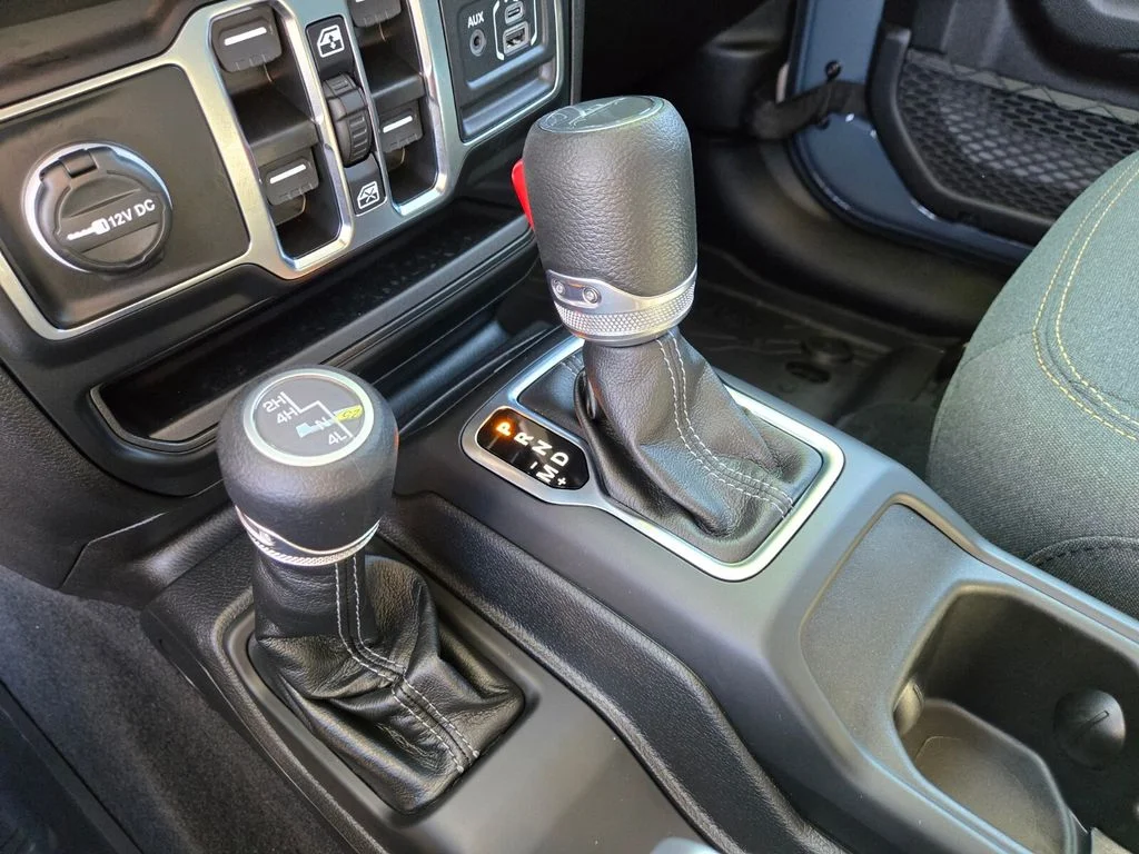 Used 2025 Gray Jeep Sport S image 29