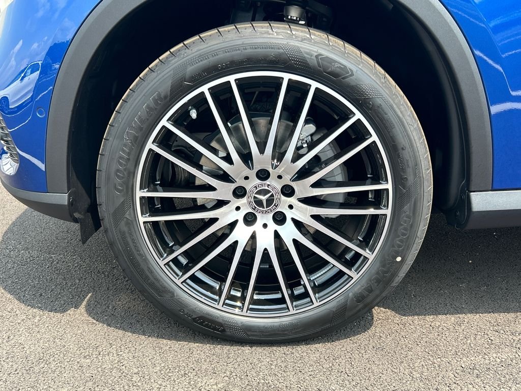 New 2026 Starling Blue Metallic Mercedes-Benz GLC 300 image 33