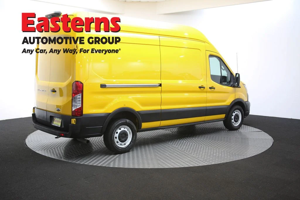 Used 2021 Yellow Ford Base image 43