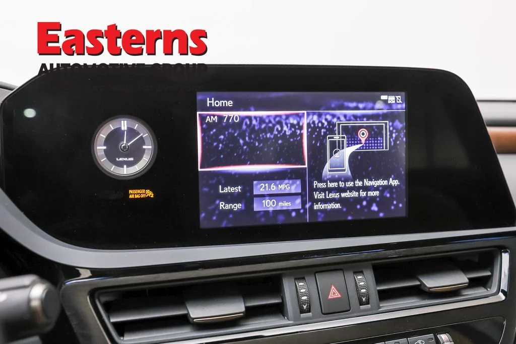 Used 2022 Silver Lexus 350 image 18