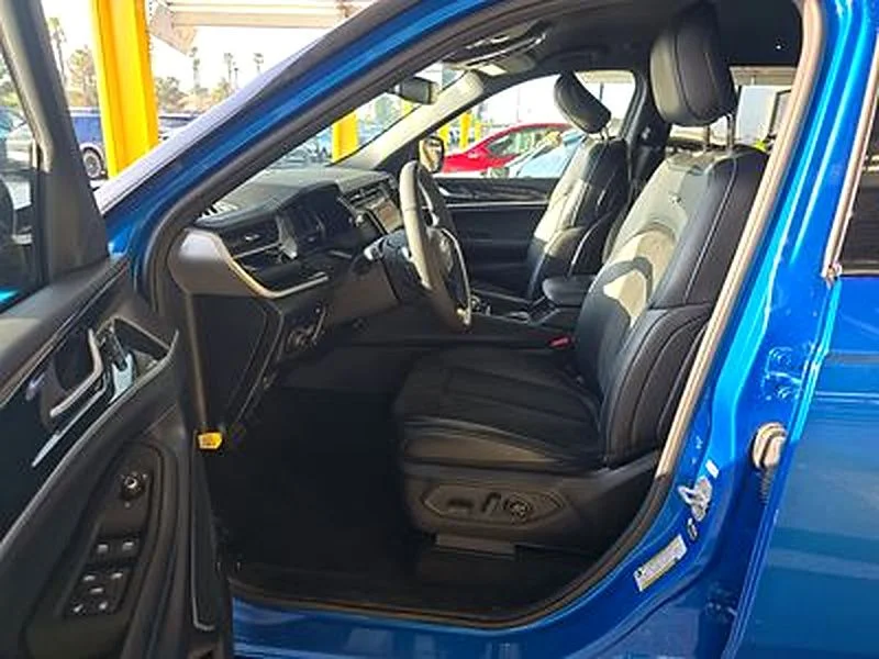Used 2023 Blue Jeep Trailhawk 4xe image 7