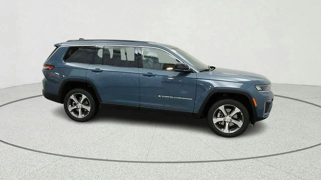 New 2026 Steel Blue Exterior Paint Jeep Limited image 11