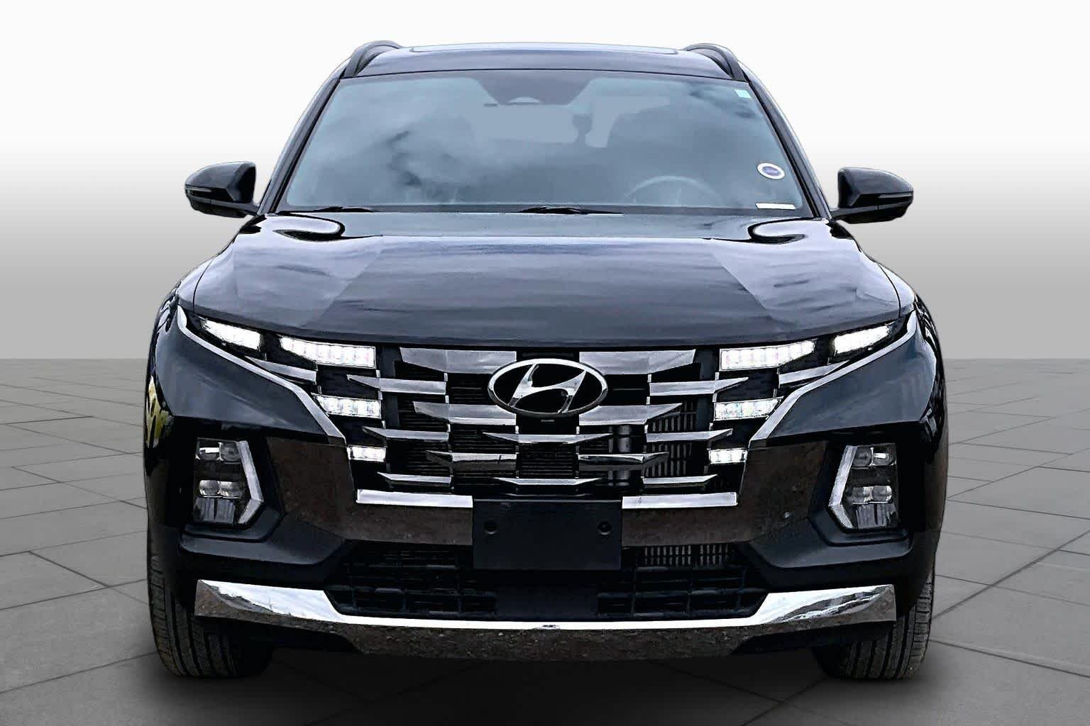 Used 2024 Phantom Black Hyundai Limited image 3