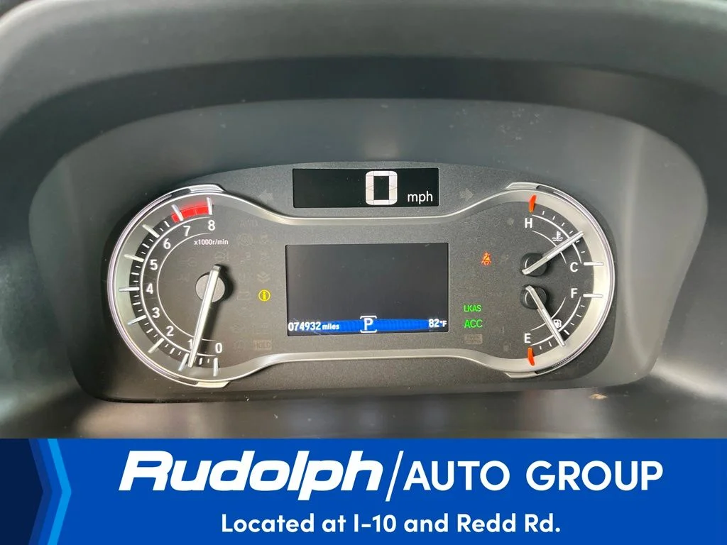 Used 2023 White Honda RTL image 15