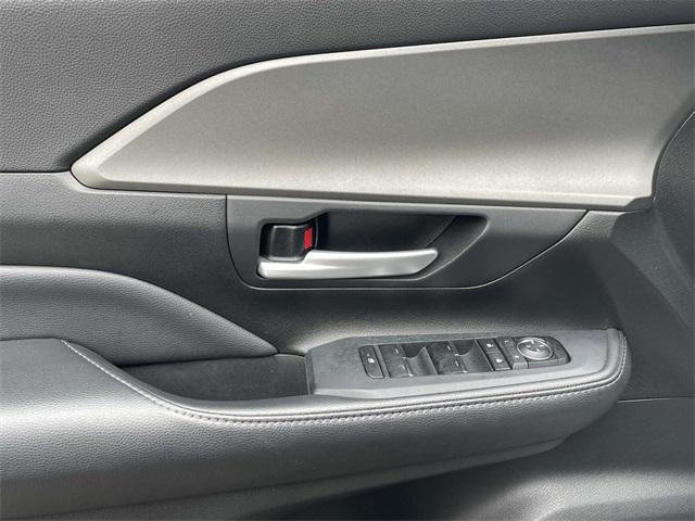 2024 Toyota Grand Highlander XLE - Photo 16