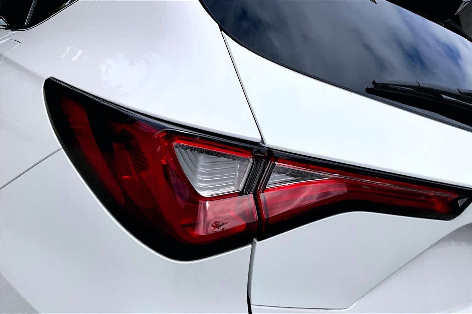 Used 2024 Platinum White Pearl Acura  image 29