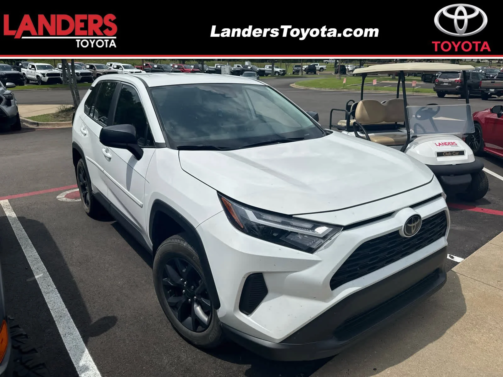 2023 Toyota RAV4 LE FWD's photo