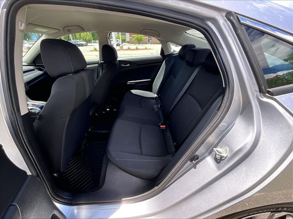 Used 2018 Silver Honda LX image 15