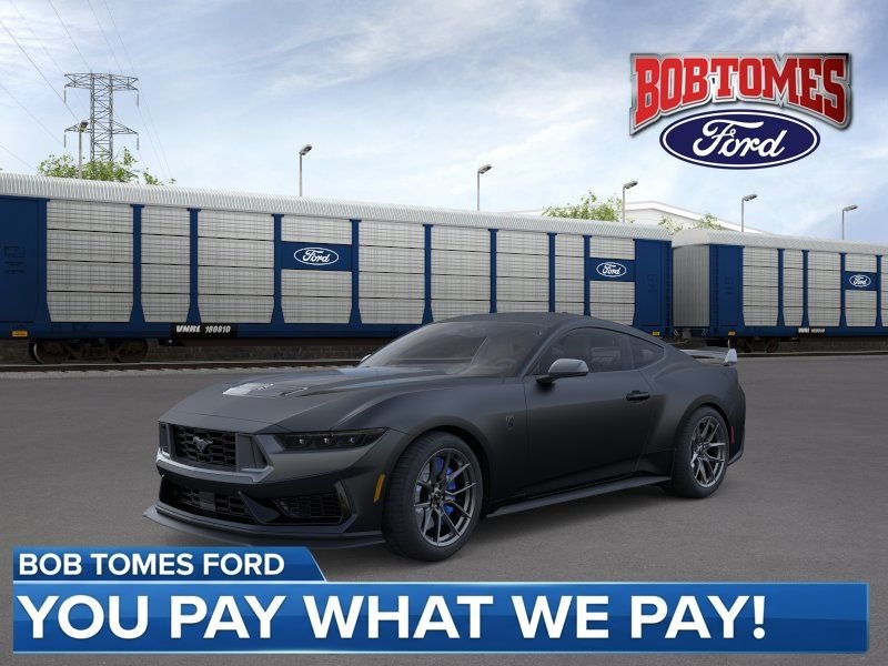 2026 Ford Mustang Dark Horse's photo