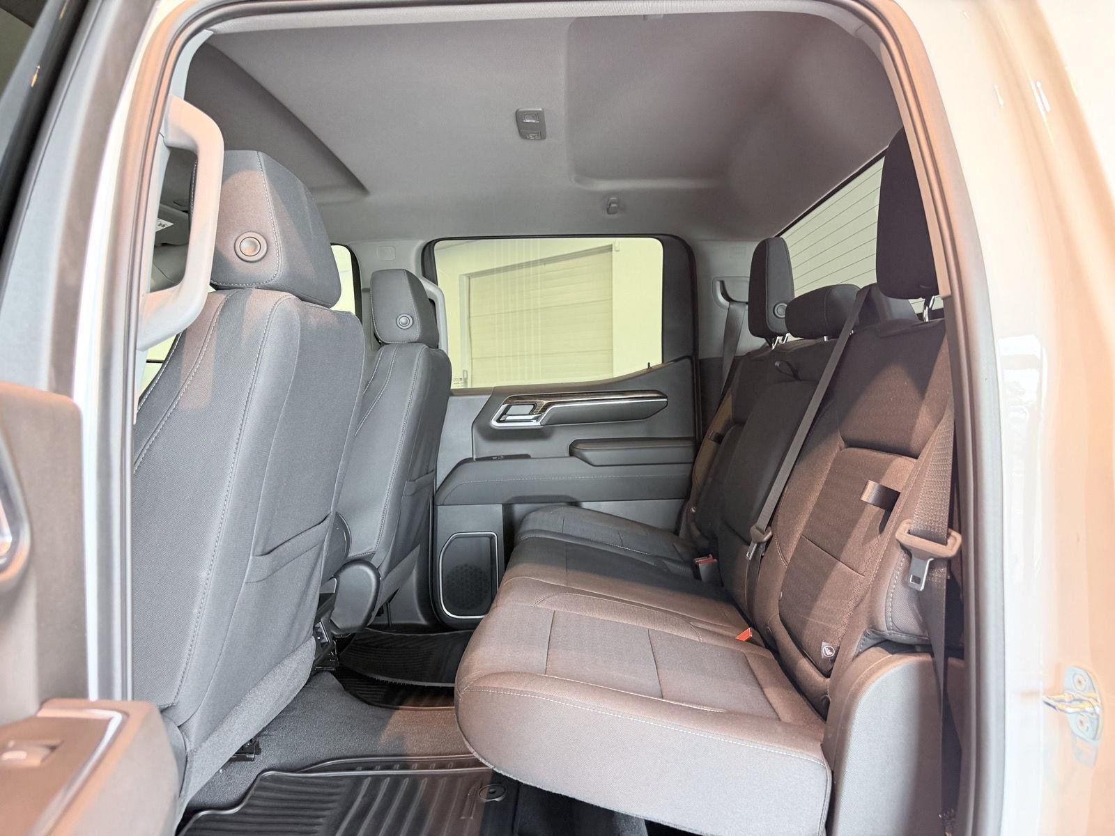 Used 2023 Summit White GMC Elevation image 23