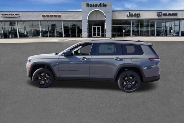 New 2027 Sting-Gray Clear-Coat Paint Jeep Limited image 6