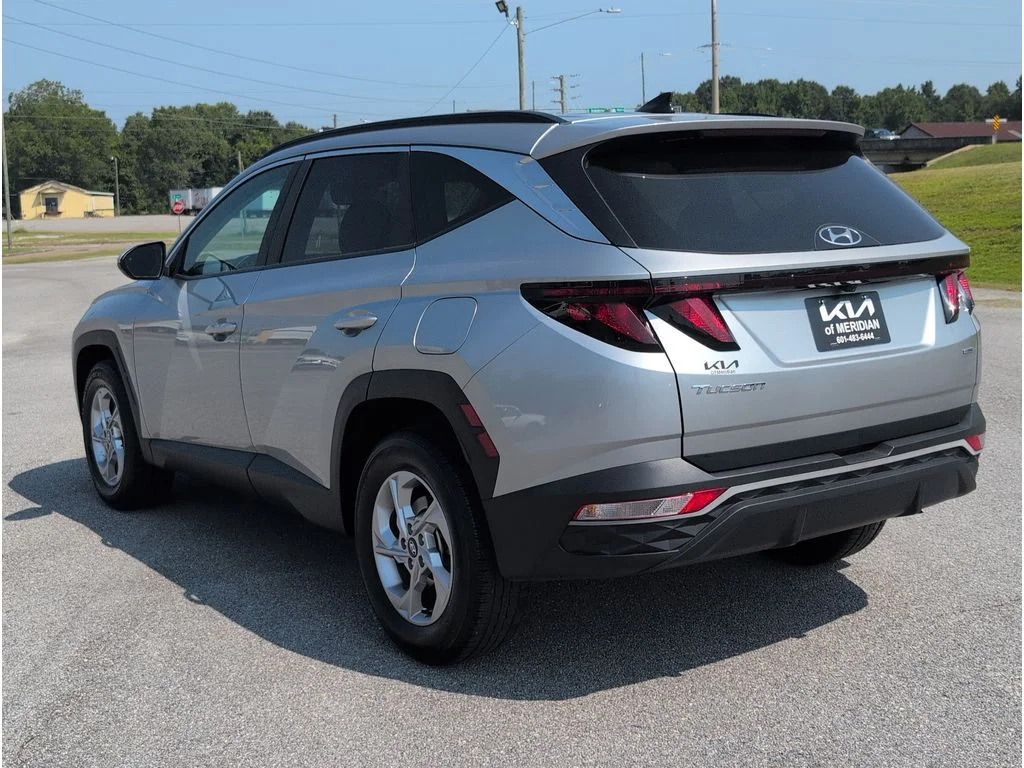 Used 2024 SILVER Hyundai SEL AWD image 3