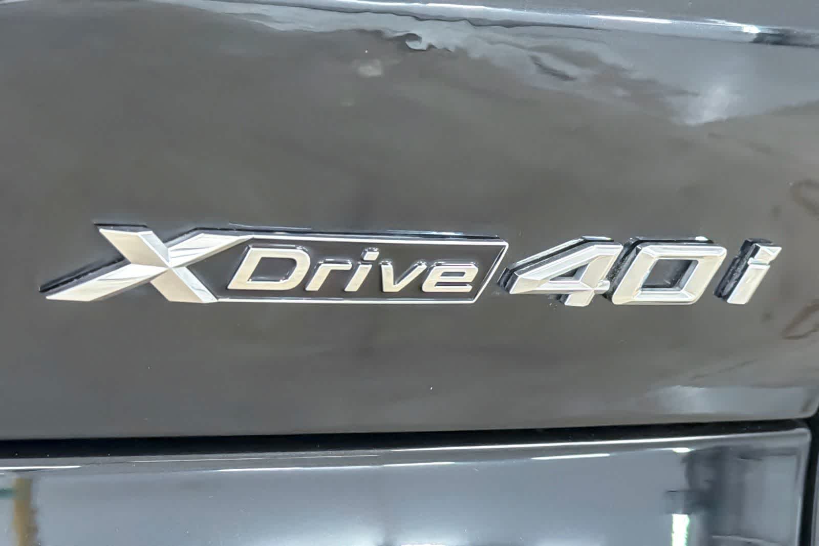 Used 2024 Black Sapphire Metallic BMW xDrive40i image 28