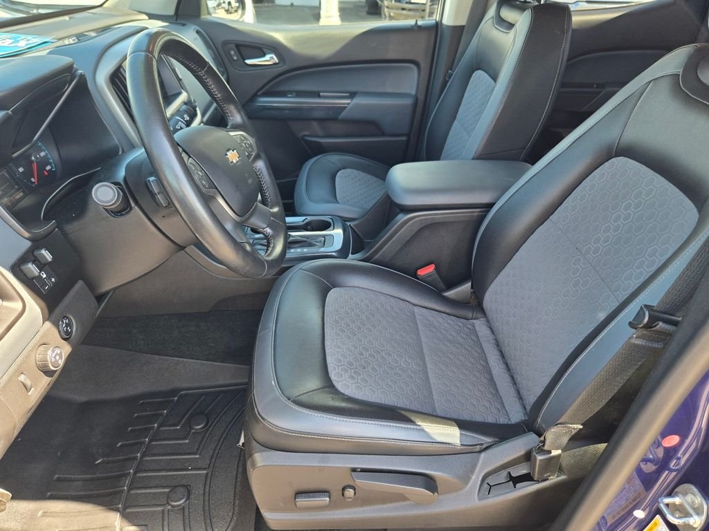 Used 2016 Blue Chevrolet Z71 image 11