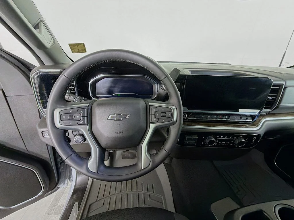 Used 2024 Gray Chevrolet LT image 13