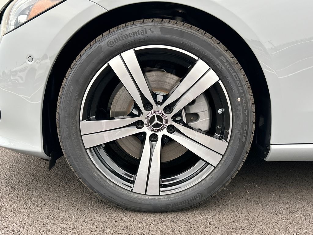 New 2026 MANUFAKTUR Alpine Grey Mercedes-Benz C 300 image 32