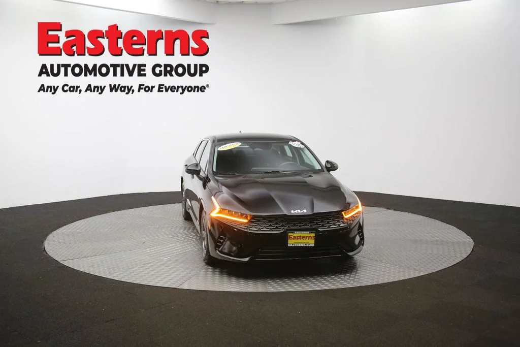 Used 2024 Gray Nissan SV image 51